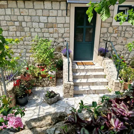 Paula - By The Sea 公寓 米利尼