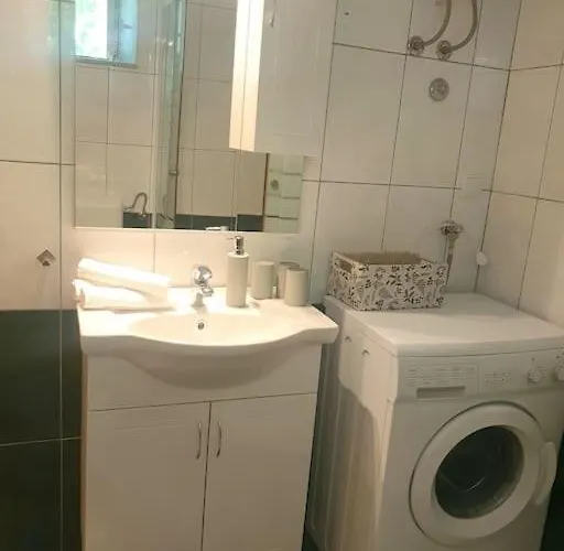 Paula - By The Sea 公寓 米利尼