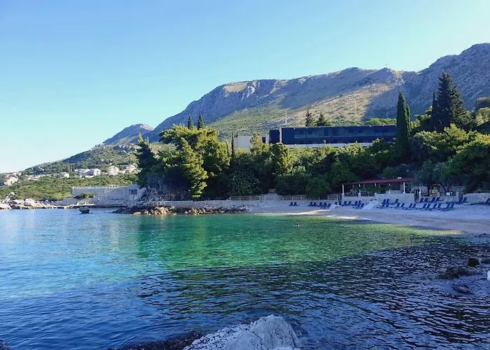 Paula - By The Sea * 米利尼