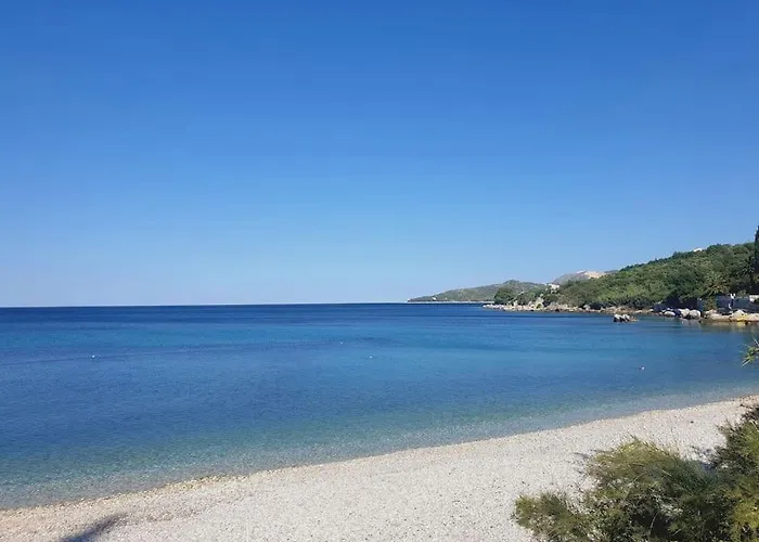 Paula - By The Sea 公寓