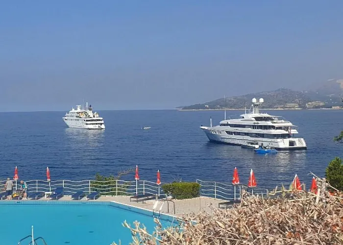 Paula - By The Sea * 米利尼