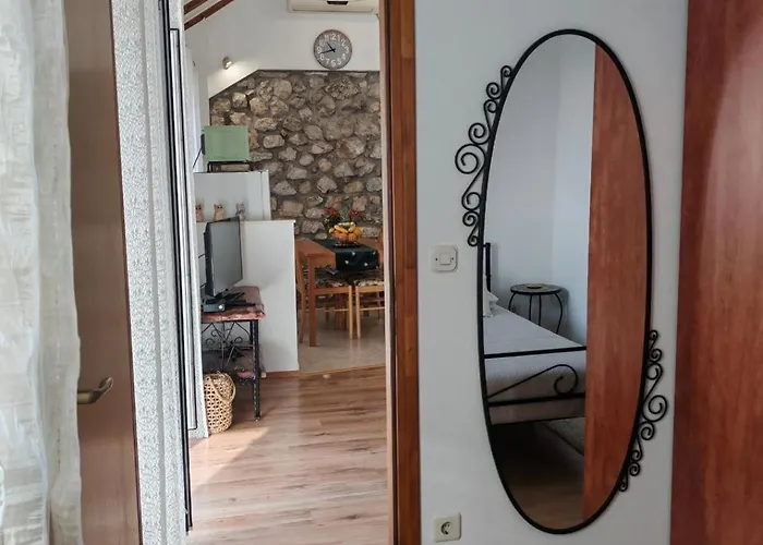 Paula - By The Sea 米利尼