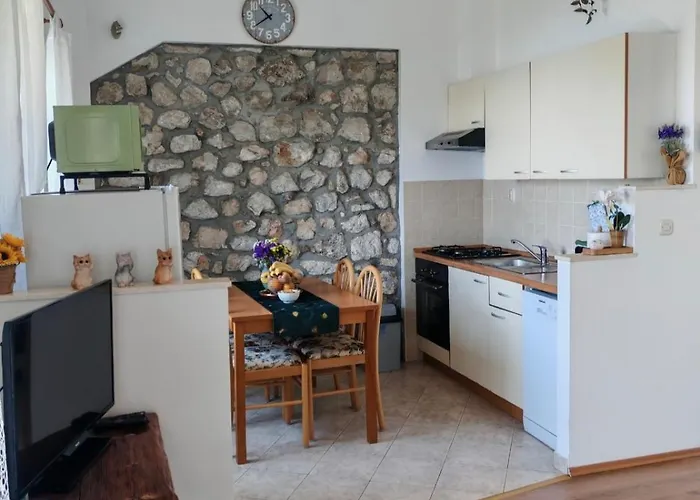 Paula - By The Sea * 米利尼